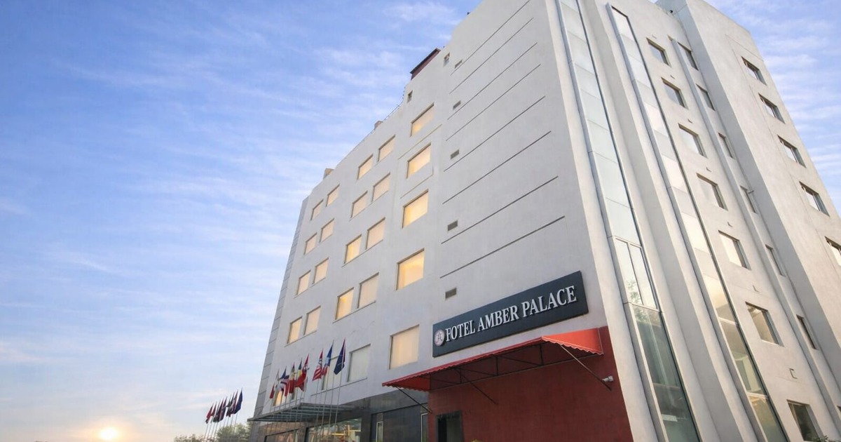 Hotel Amber Palace, Sector 14 Gurgaon