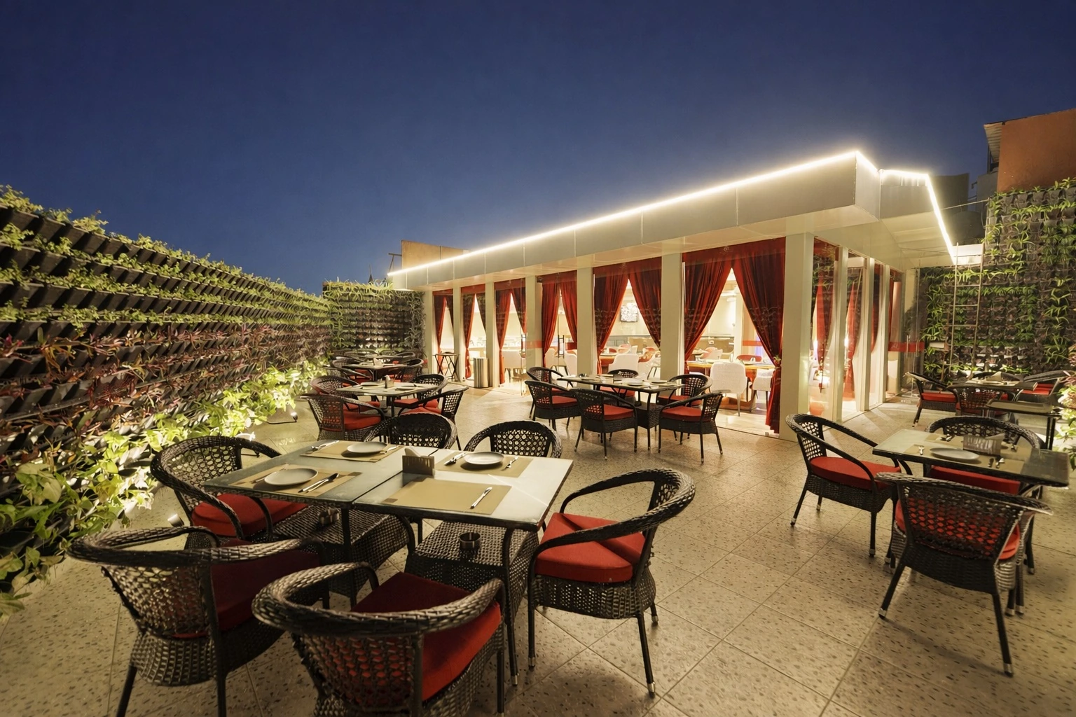 rooftop-dining
