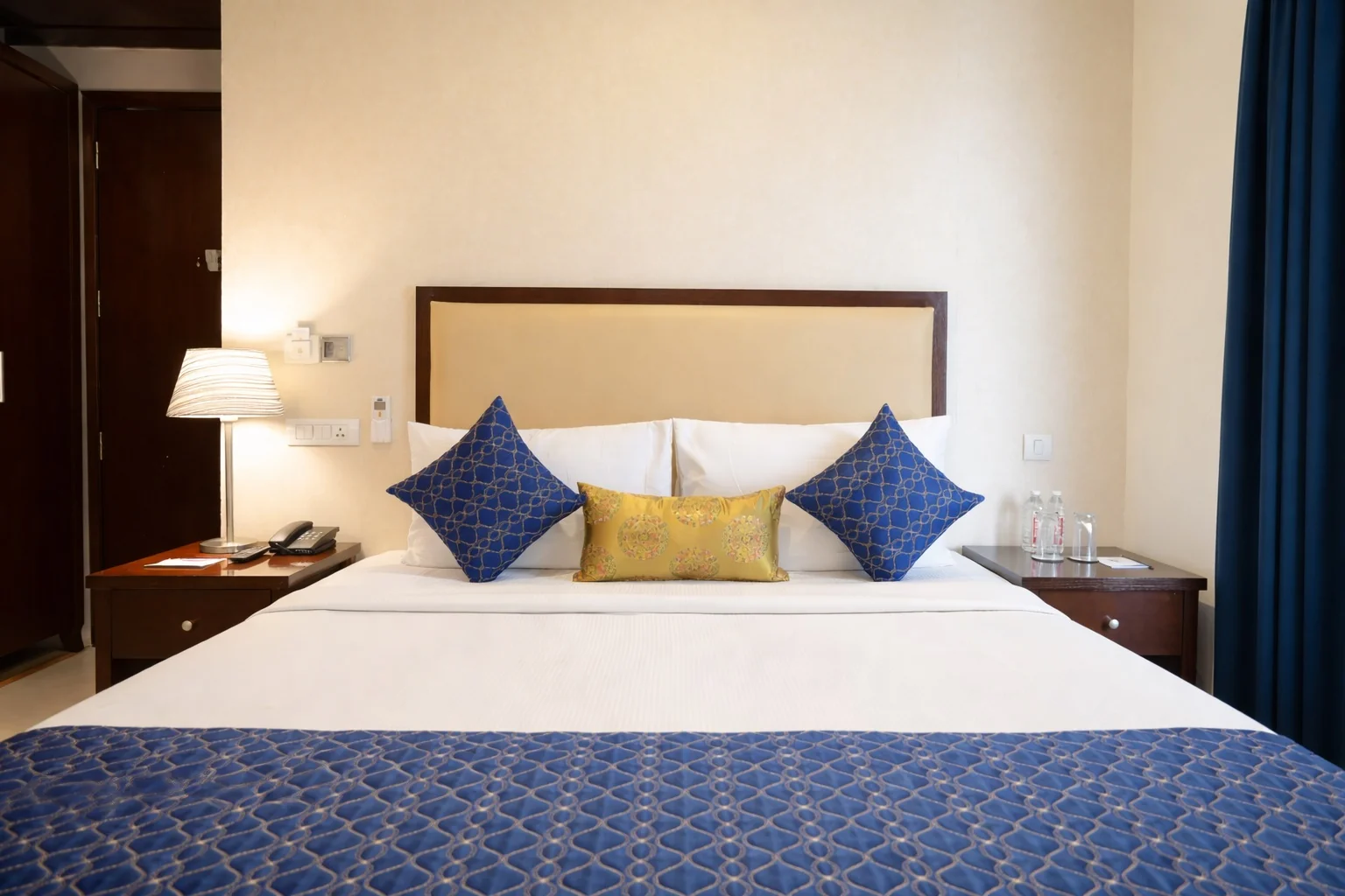 Luxury King Size Bed Room at Amber Palace Hotel Gurgaon