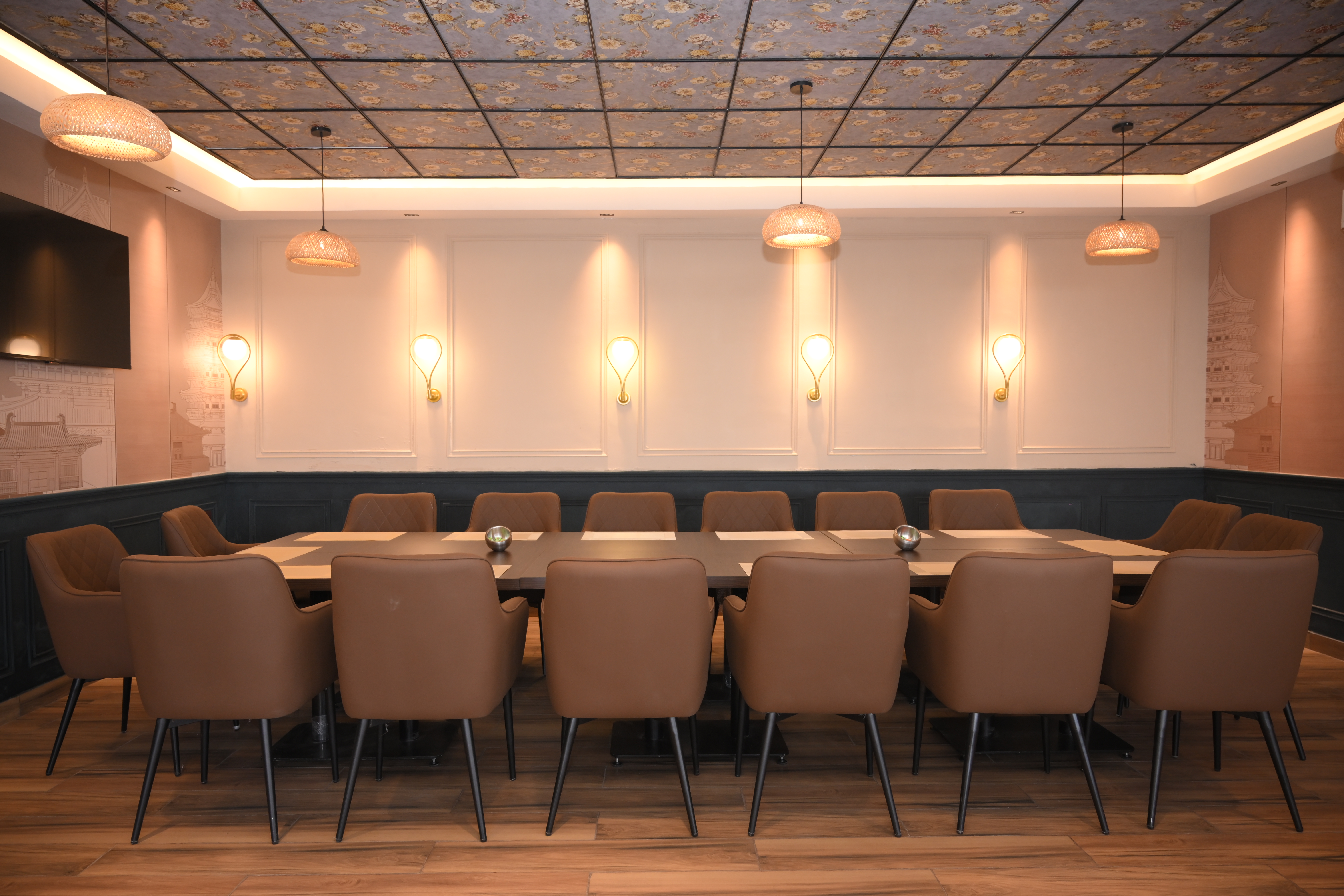 Hotel Dining