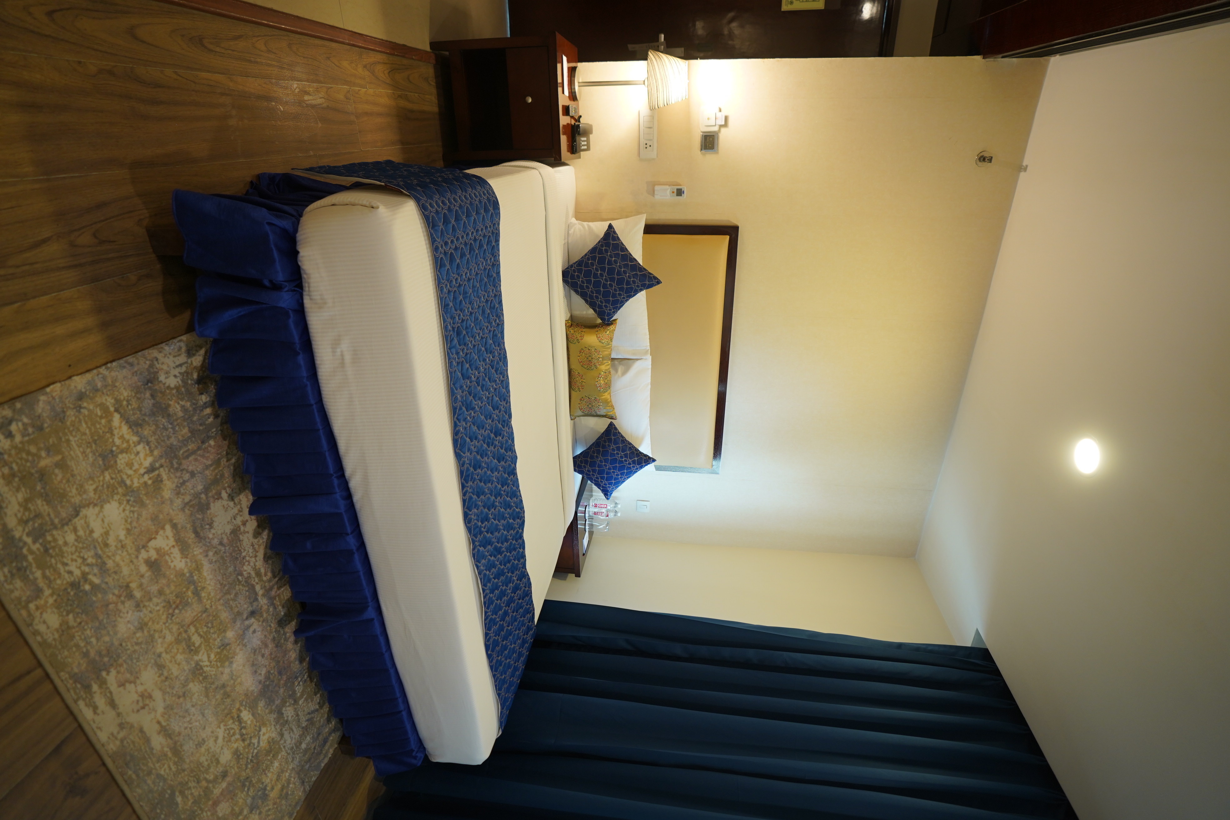 Room 6